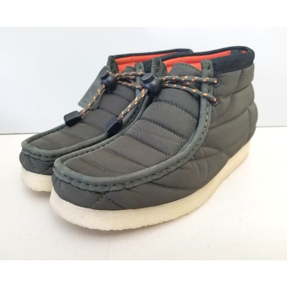 Clarks Quilted Wallaby Boots In Khaki Puff Nylon Mens Size 8 41